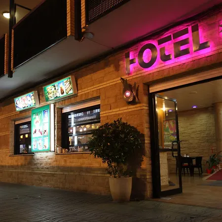 Otel La 2*