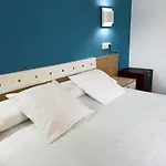 La Hotel 2*